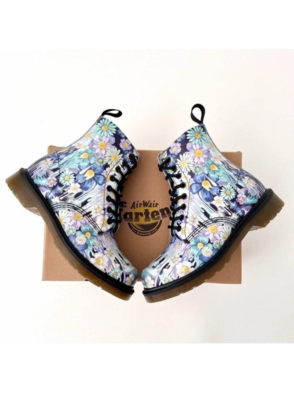 DR. MARTENS | Pascal Paint Slick Backhand Purple White Floral‎ Drip Boots US 7